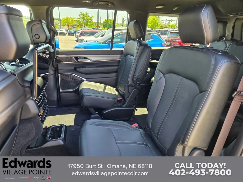 New 2026 High Gloss Black Exterior Paint Jeep Limited Altitude image 26