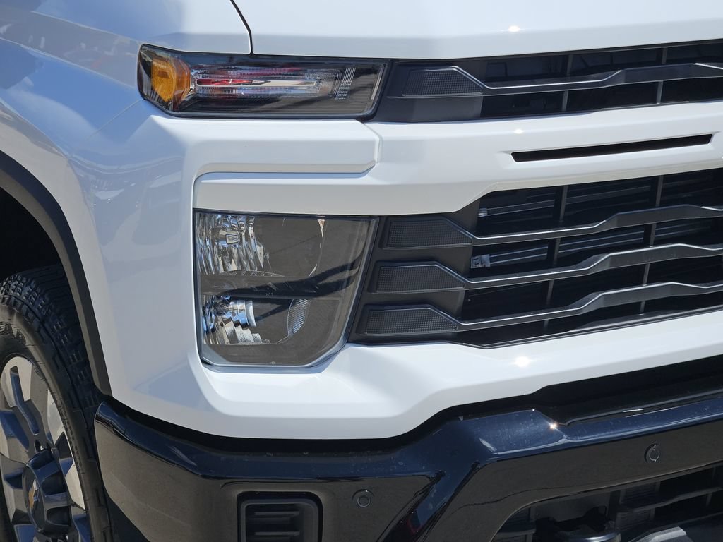 2026 Chevrolet Silverado 2500 HD Custom - Photo 9