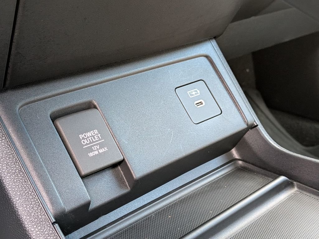 Used 2025  Acura Base image 34