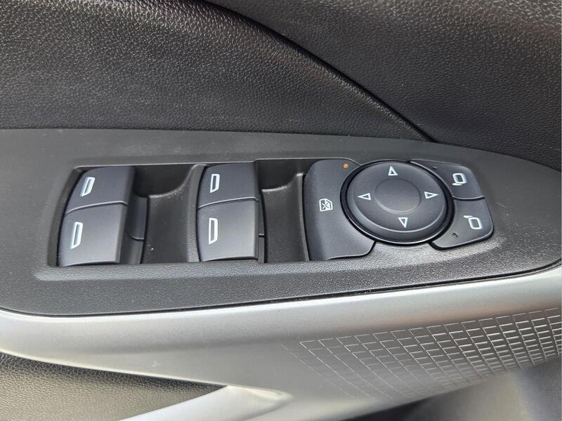 Used 2024 Sterling Gray Metallic CHEVROLET FWD 4DR 1RS image 22