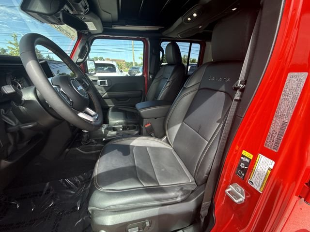 Used 2024 Red Jeep Sahara image 11