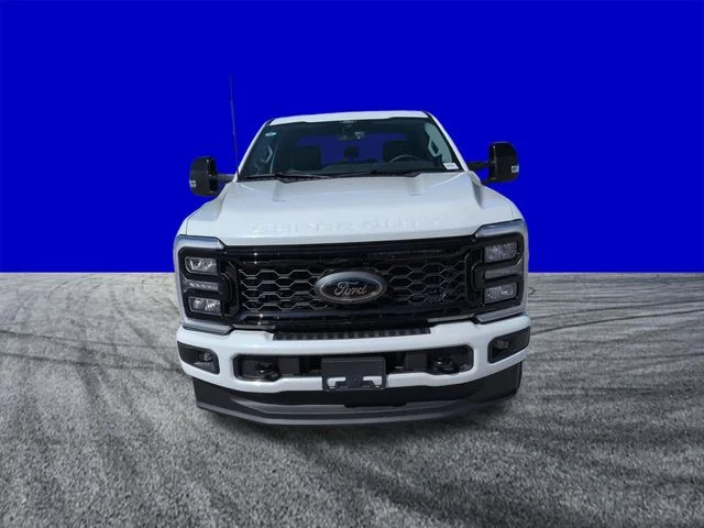 New 2026 Star White Metallic Tri-Coat Ford F-350® Lariat® image 9