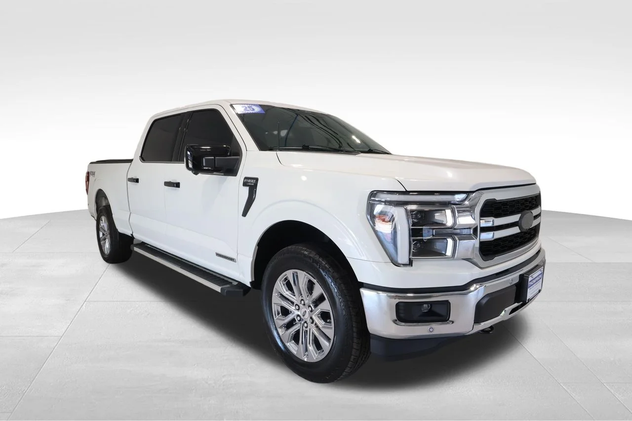 Used 2025 White Ford Lariat image 6