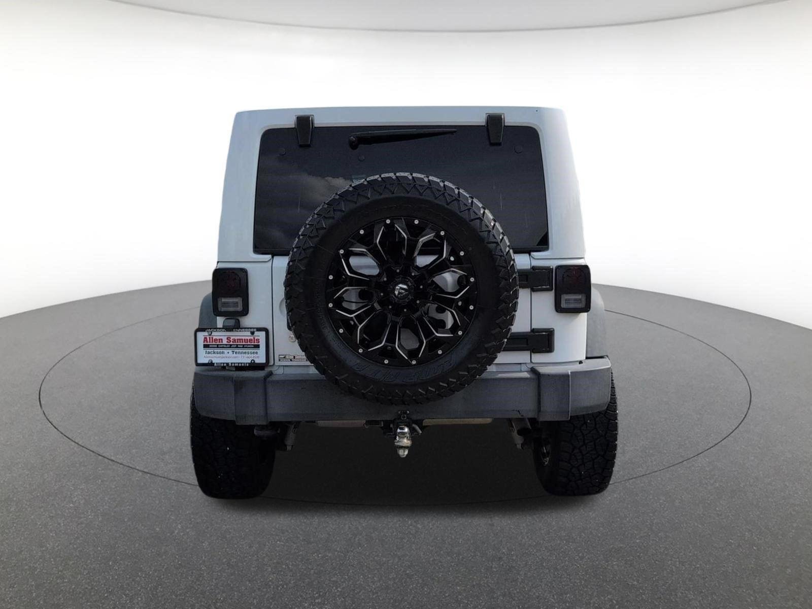 Used 2016 Bright White Clearcoat Jeep Sport image 8