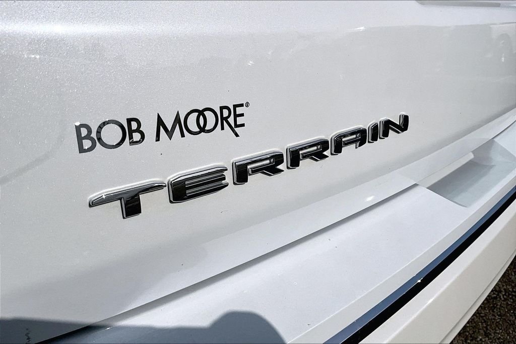Used 2024 White GMC Denali image 33
