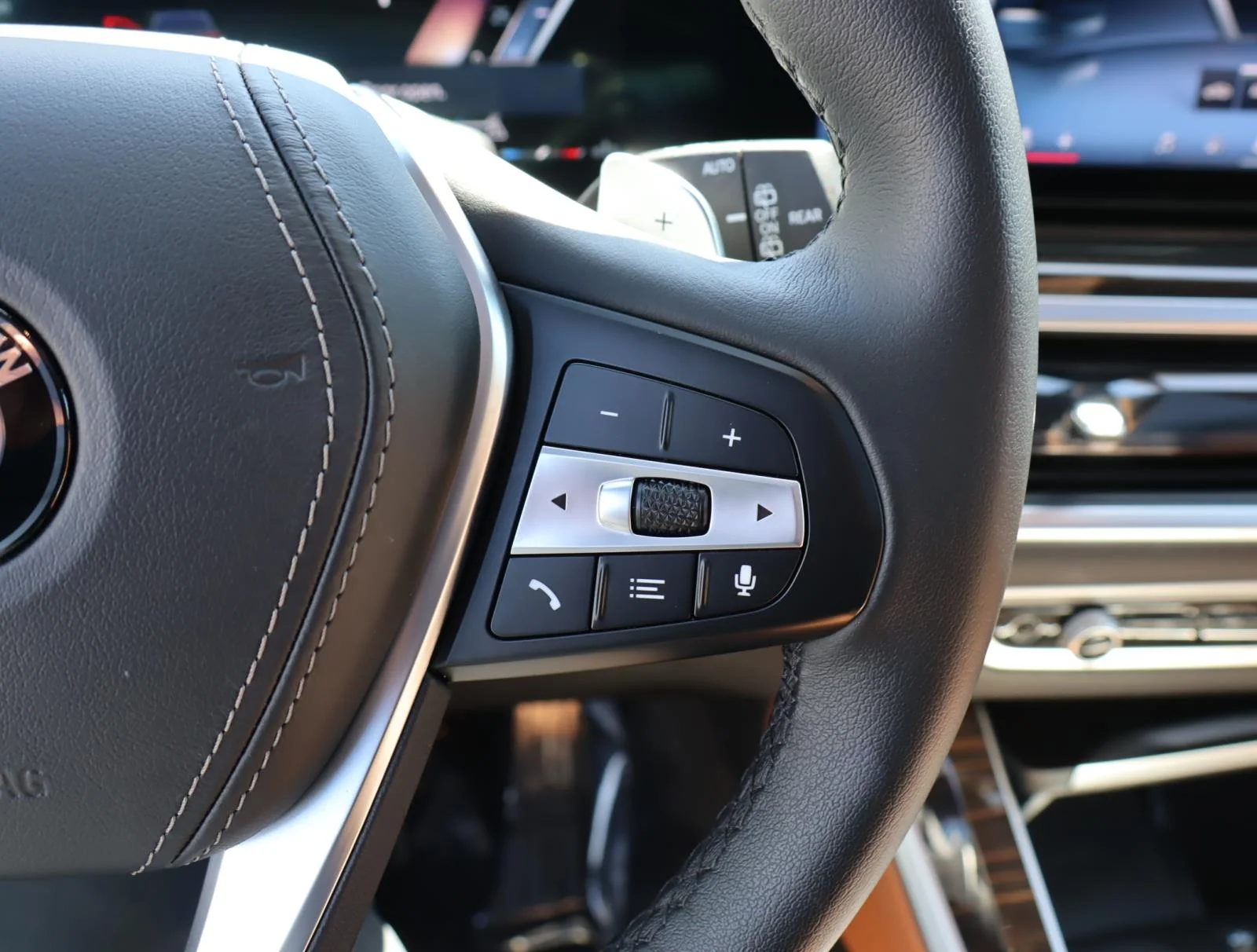 2025 BMW X5 40i - Photo 17