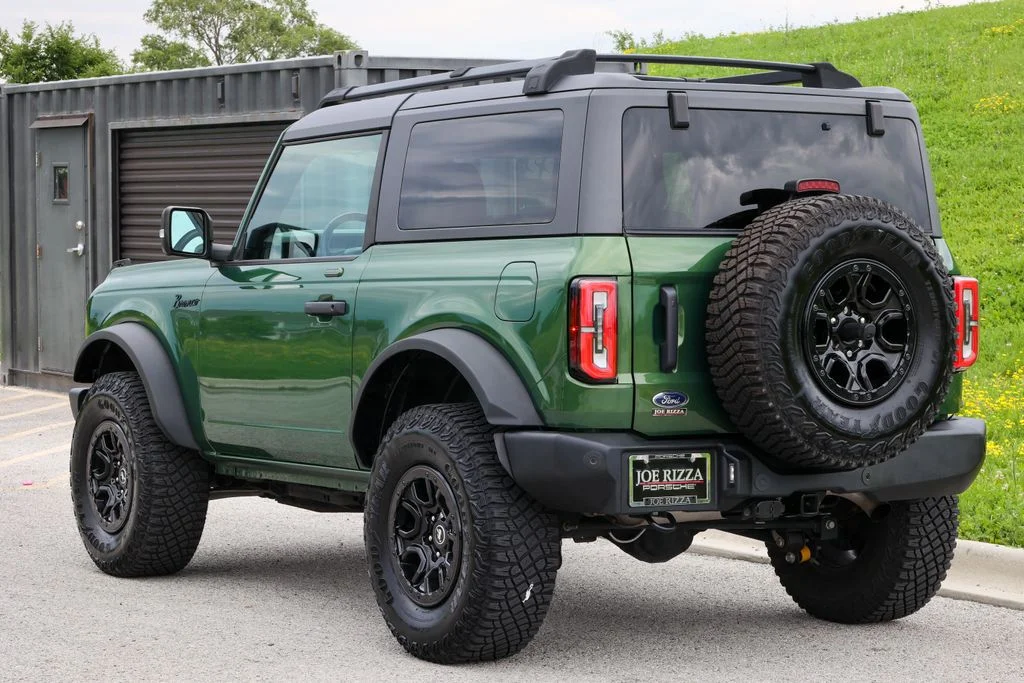 Used 2022 Green Ford Wildtrak image 3