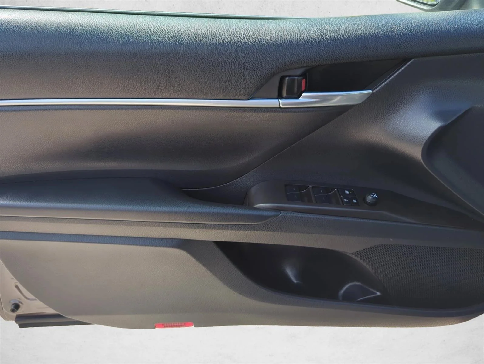 Used 2023 Predawn Gray Mica Toyota SE image 8