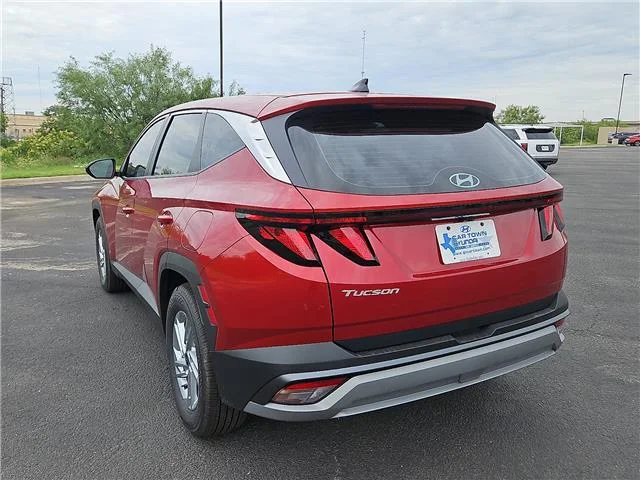 New 2026 Ultimate Red Hyundai SE image 3