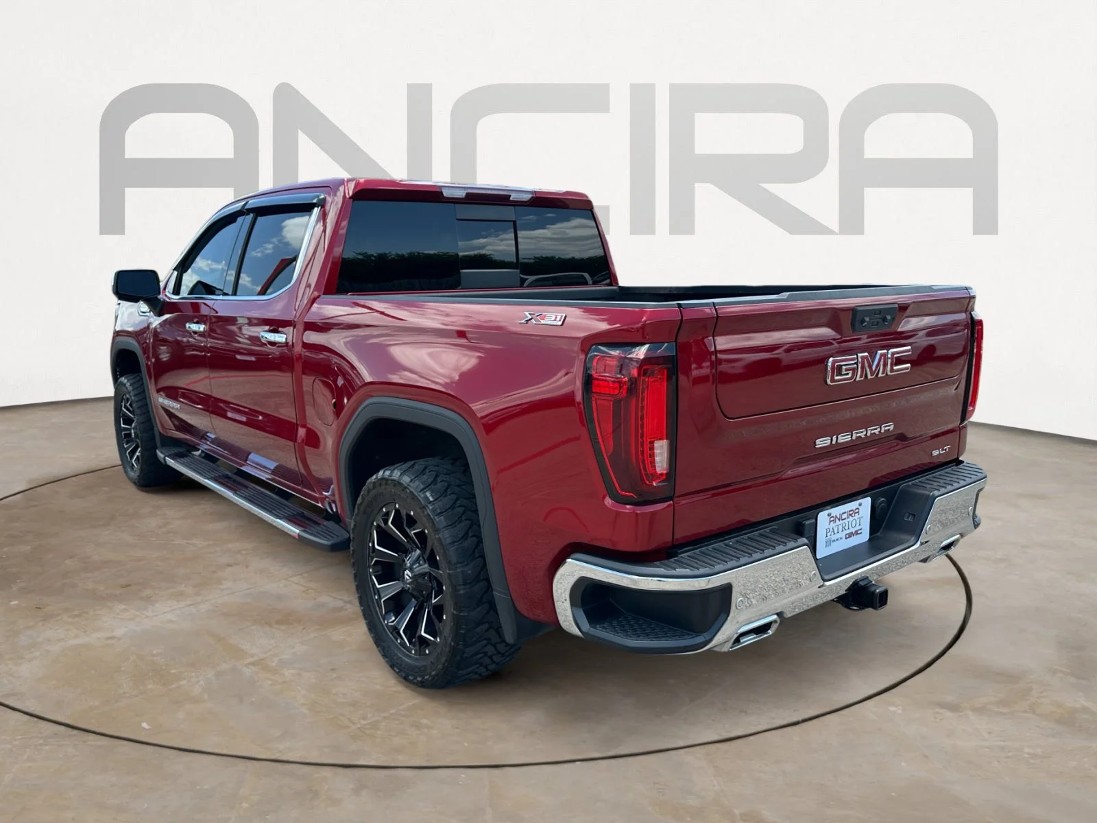 Used 2022 Cayenne Red Tintcoat GMC SLT image 8