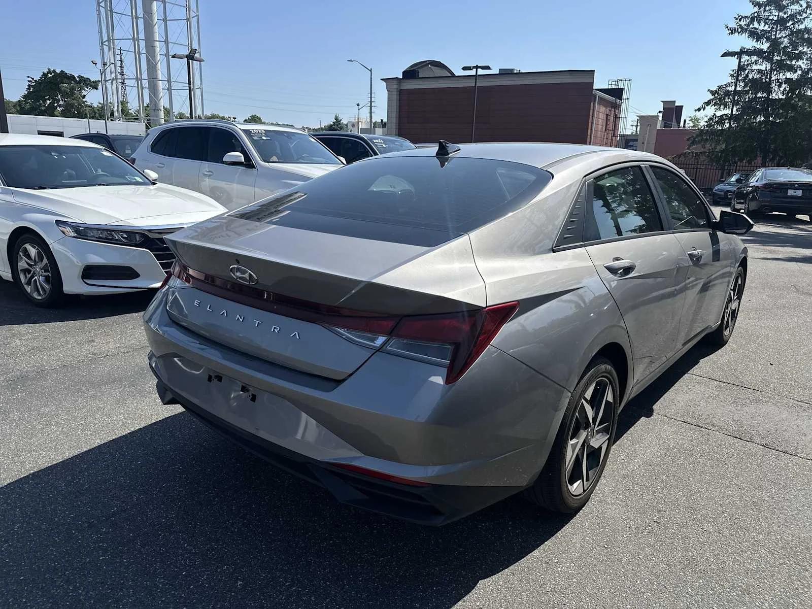 Used 2023 Fluid Metal Hyundai SEL image 7