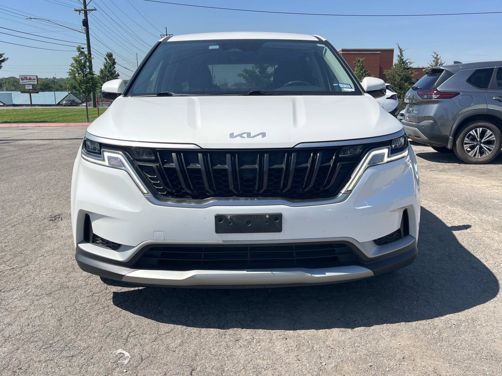 Used 2023 Snow White Pearl Kia LX image 2