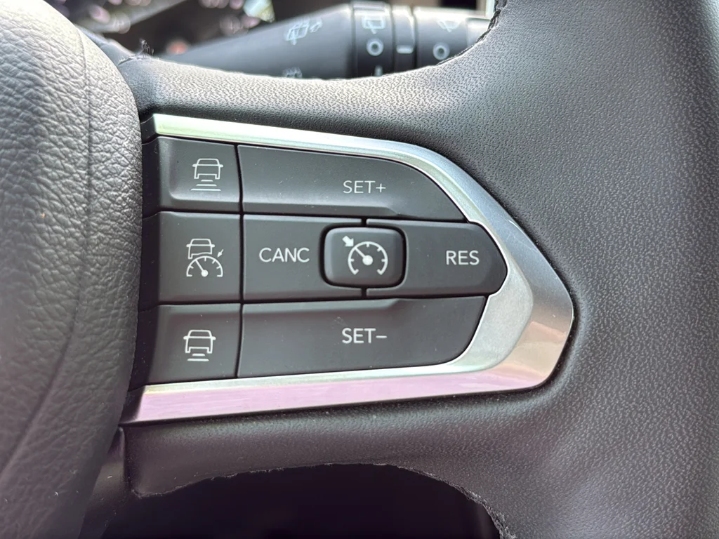 2025 Jeep Compass Limited - Photo 14
