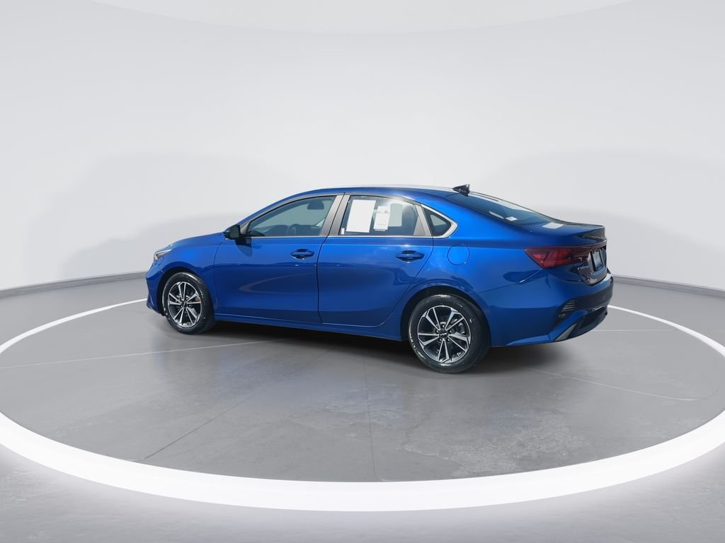 Used 2024 Blue Kia LXS image 6