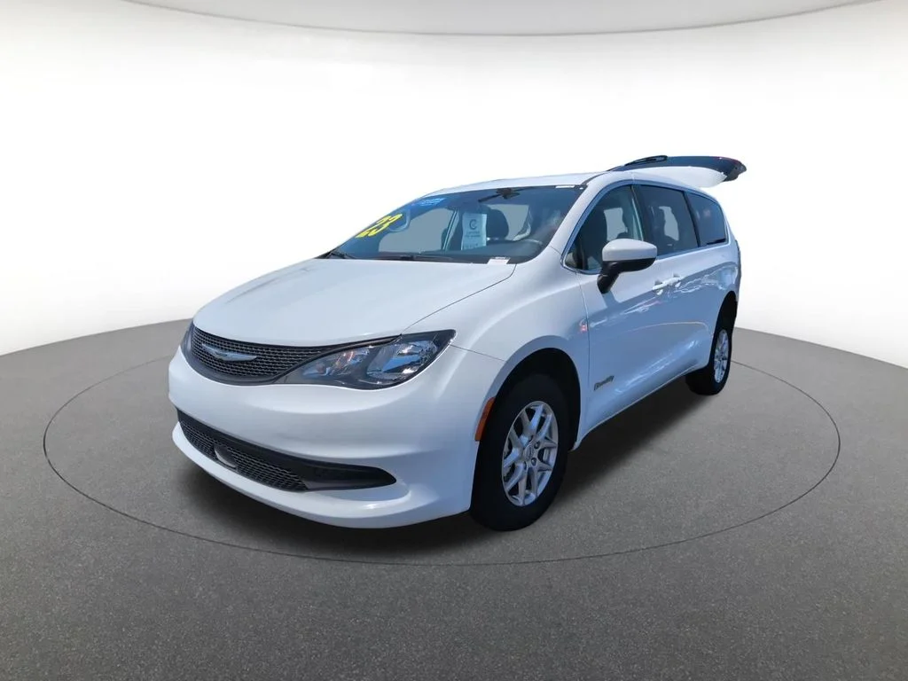 Used 2023 White Chrysler LX image 8