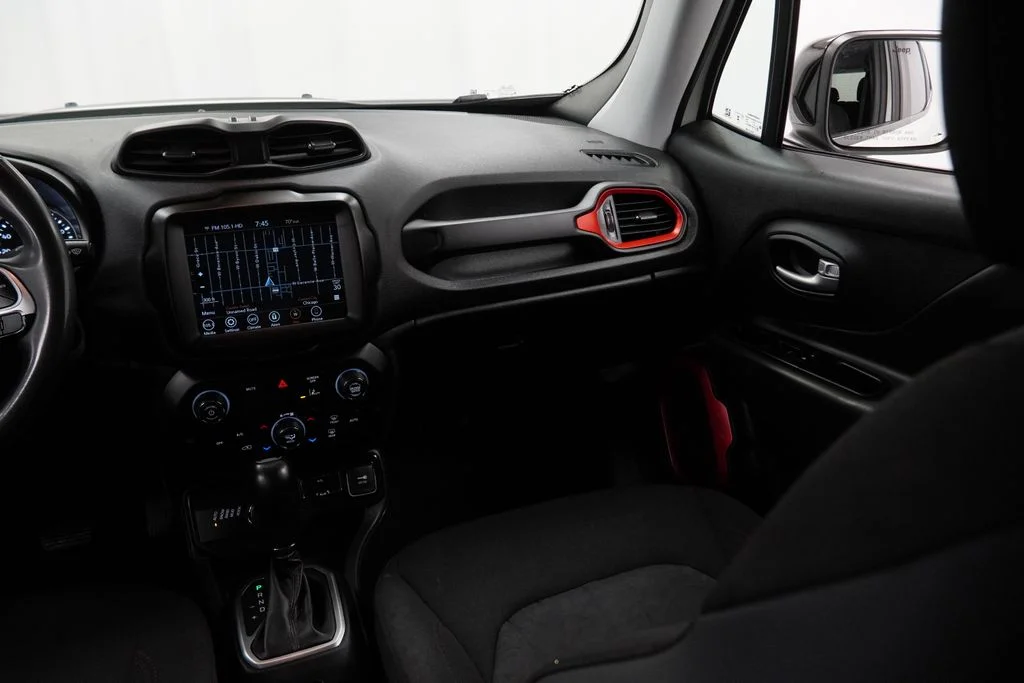 Used 2023 White Jeep Trailhawk image 28