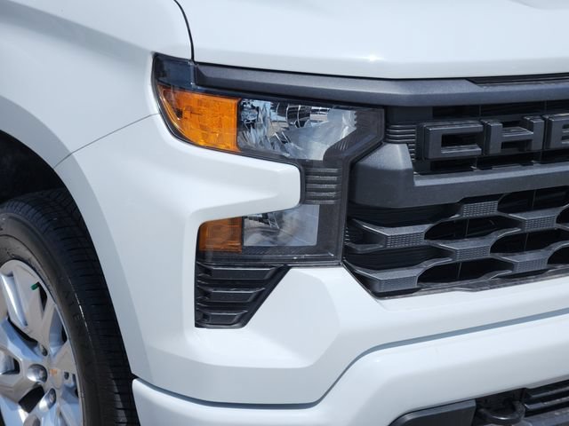 New 2026 Summit White Chevrolet Custom image 9