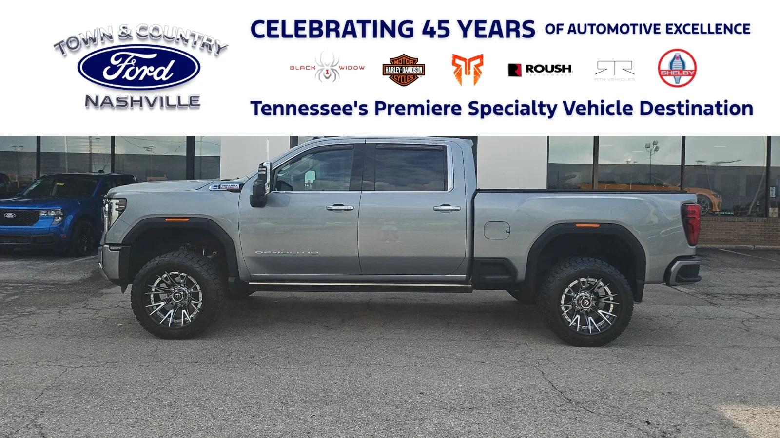 Used 2024 Silver GMC  image 1