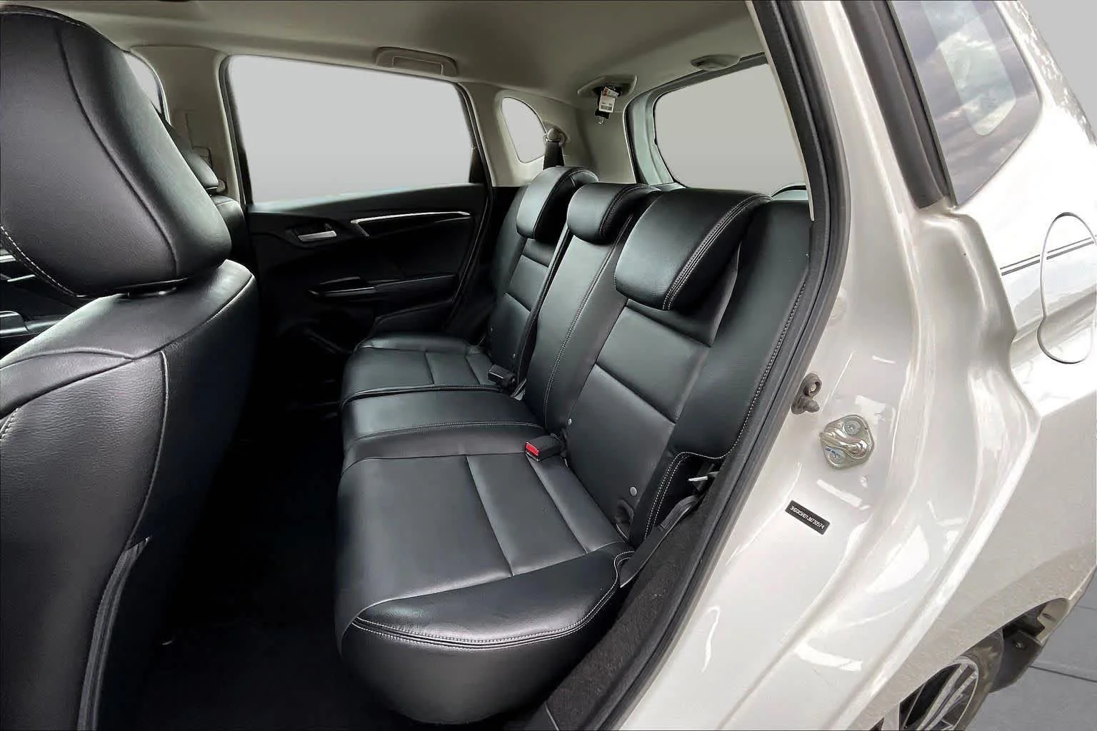 Used 2018 White Orchid Pearl Honda EX-L image 20