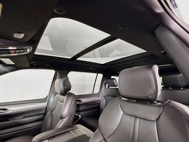 New 2026 High Gloss Black Exterior Paint Jeep Upland image 23