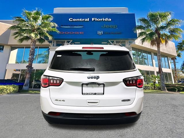 Used 2025 White Jeep Latitude image 4