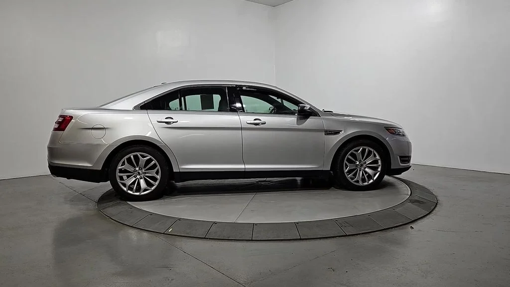 Used 2016 Ingot Silver Ford Limited image 7