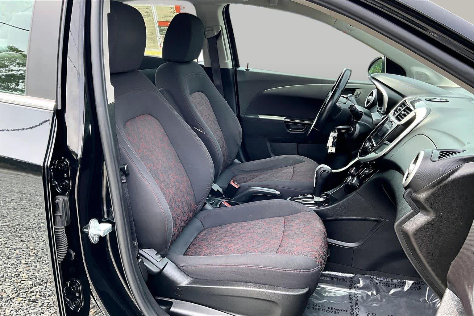 Used 2020 Mosaic Black Metallic Chevrolet LT image 9