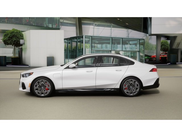 New 2027 White BMW 550e image 4
