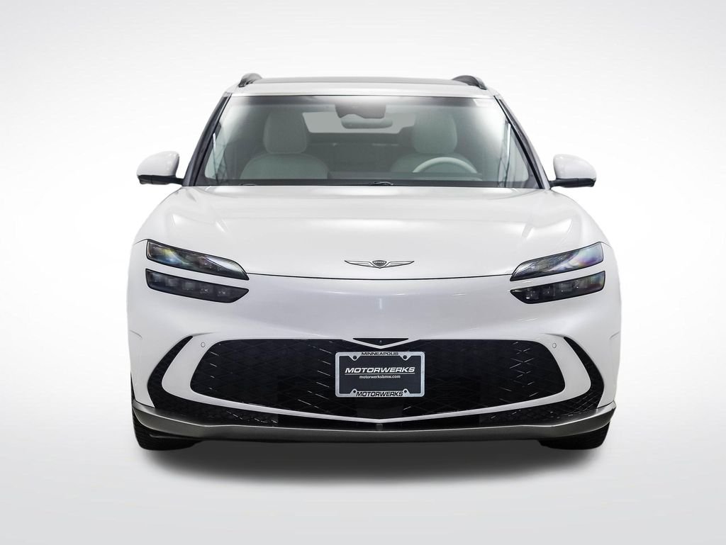 Used 2023 White Genesis Advanced image 8