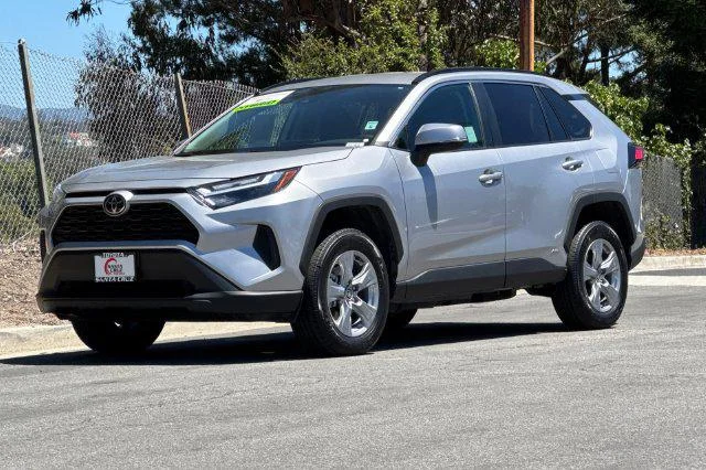 Certified Used 2025 SILVER SKY METALLIC Toyota  image 9