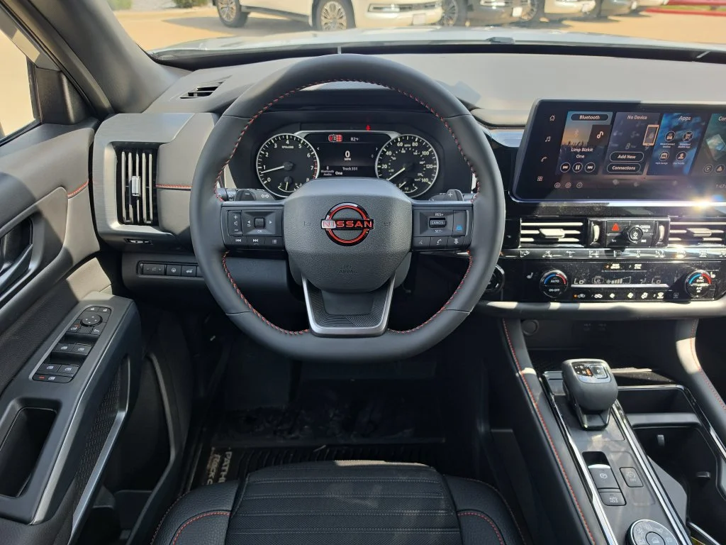 New 2026 Boulder Gray Pearl / Super Black Two-tone Nissan Rock Creek® image 11