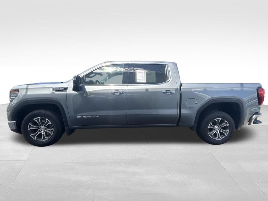 Used 2025 Sterling Metallic GMC SLT image 4
