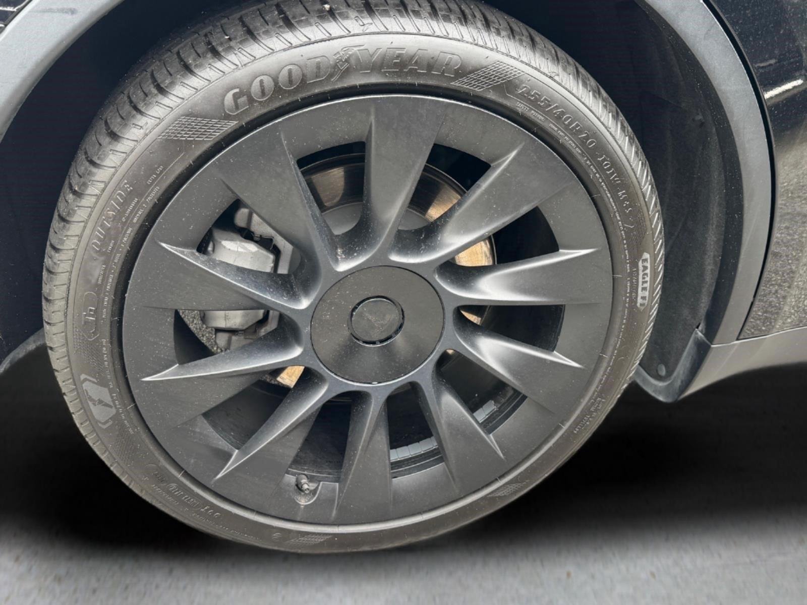 Used 2023  TESLA  image 12