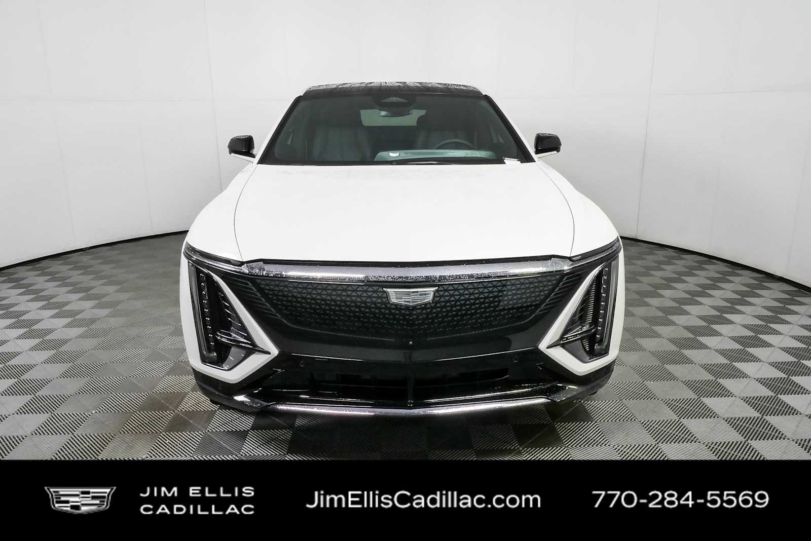Certified Used 2024 Crystal White Tricoat Cadillac Sport 1 image 34