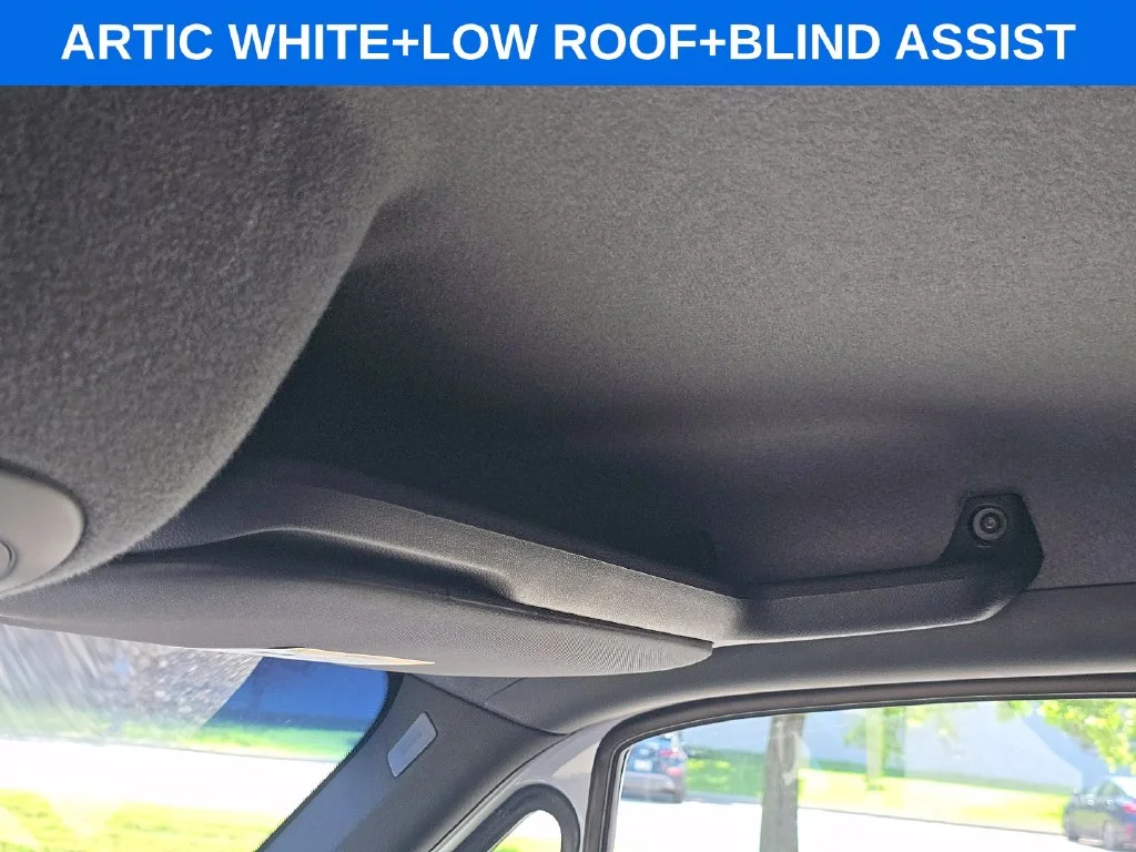 New 2026 Arctic White Mercedes-Benz Cargo 144 WB image 26