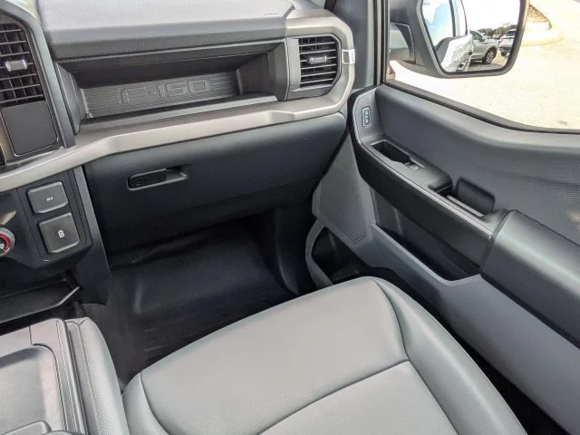 New 2026 Oxford White Ford XL image 17