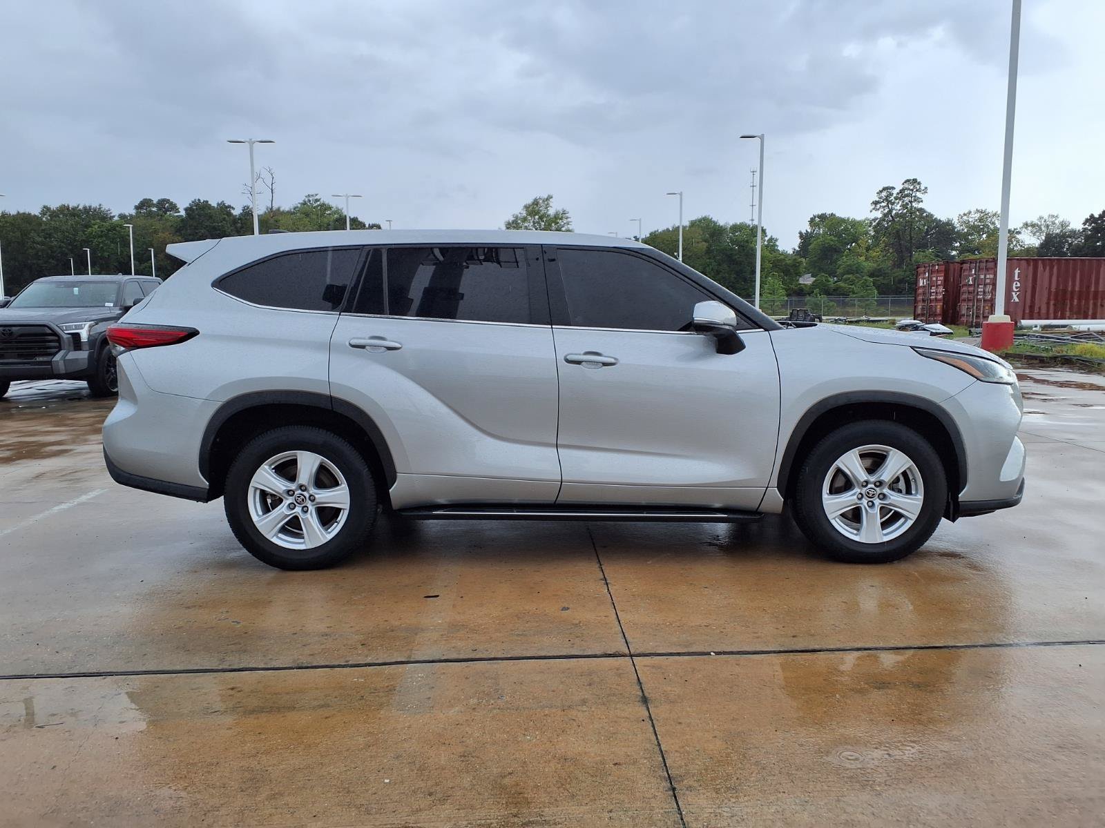Used 2022 Celestial Silver Metallic Toyota L image 5