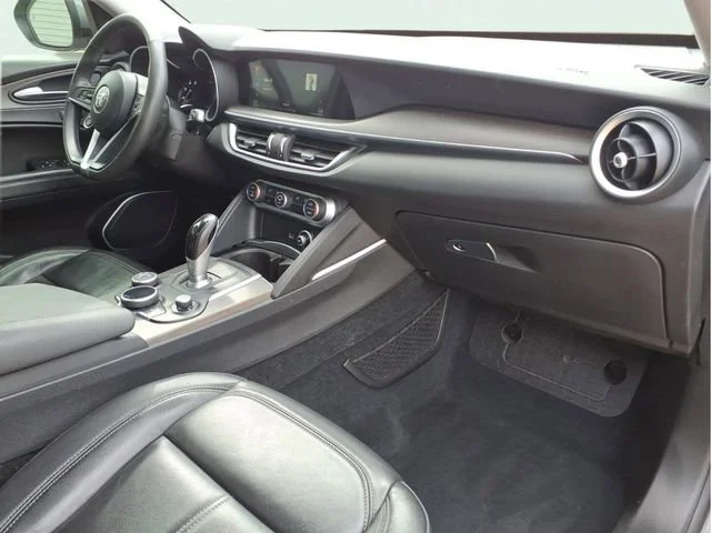 Used 2019  Alfa Romeo Ti image 24