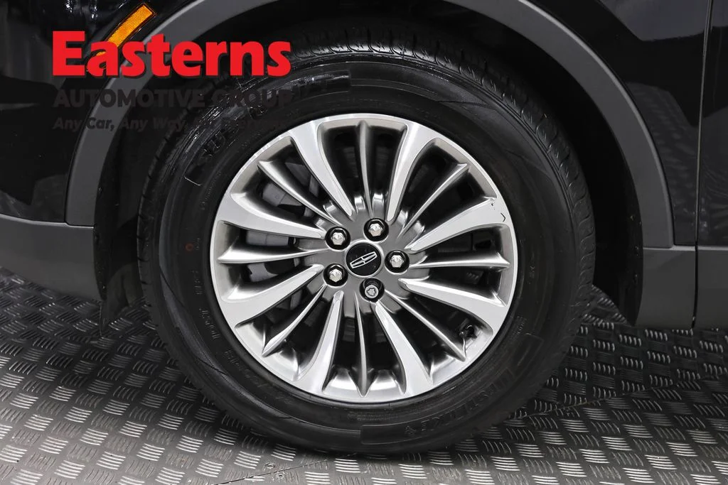 Used 2022 Black Lincoln Standard image 32