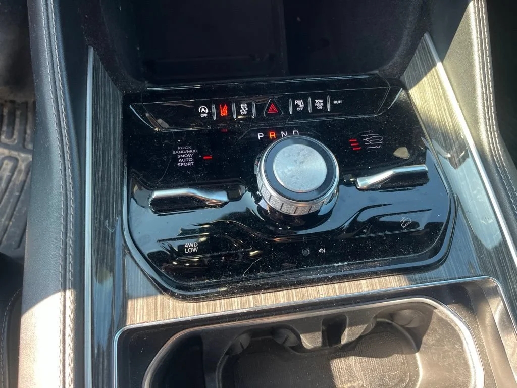 Used 2022  Jeep Series III image 11