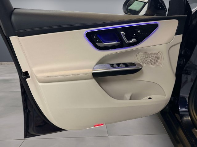 Used 2024 Blue Mercedes-Benz GLC 300 image 15