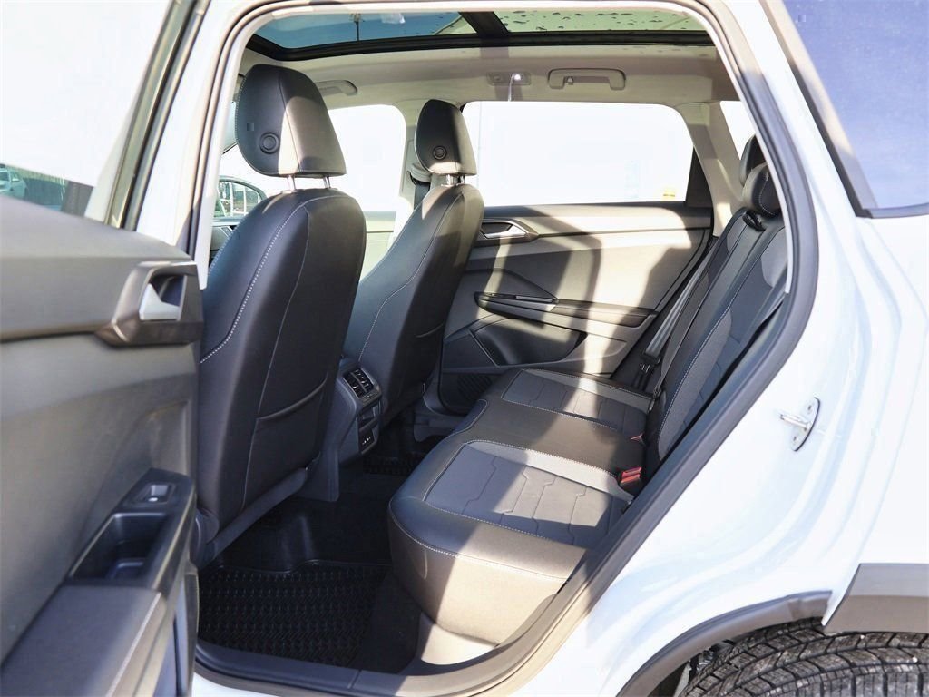 New 2026  Volkswagen 1.5T SE Black image 15