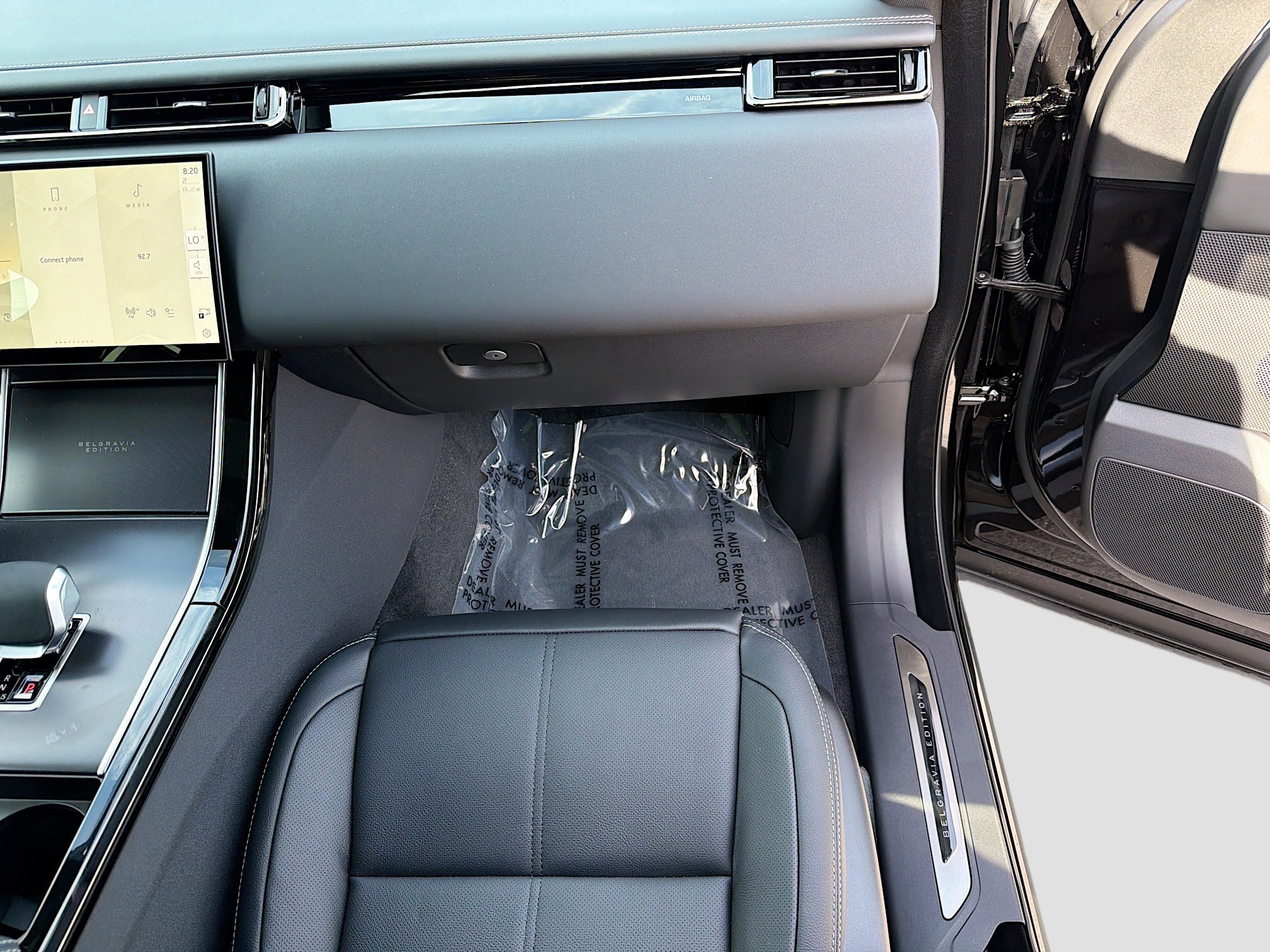 New 2026 Santorini Black Land Rover Belgravia Edition image 16