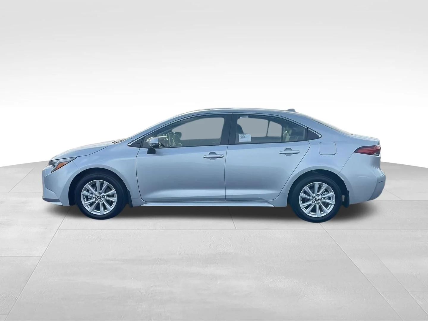 2025 Toyota Corolla LE - Photo 8
