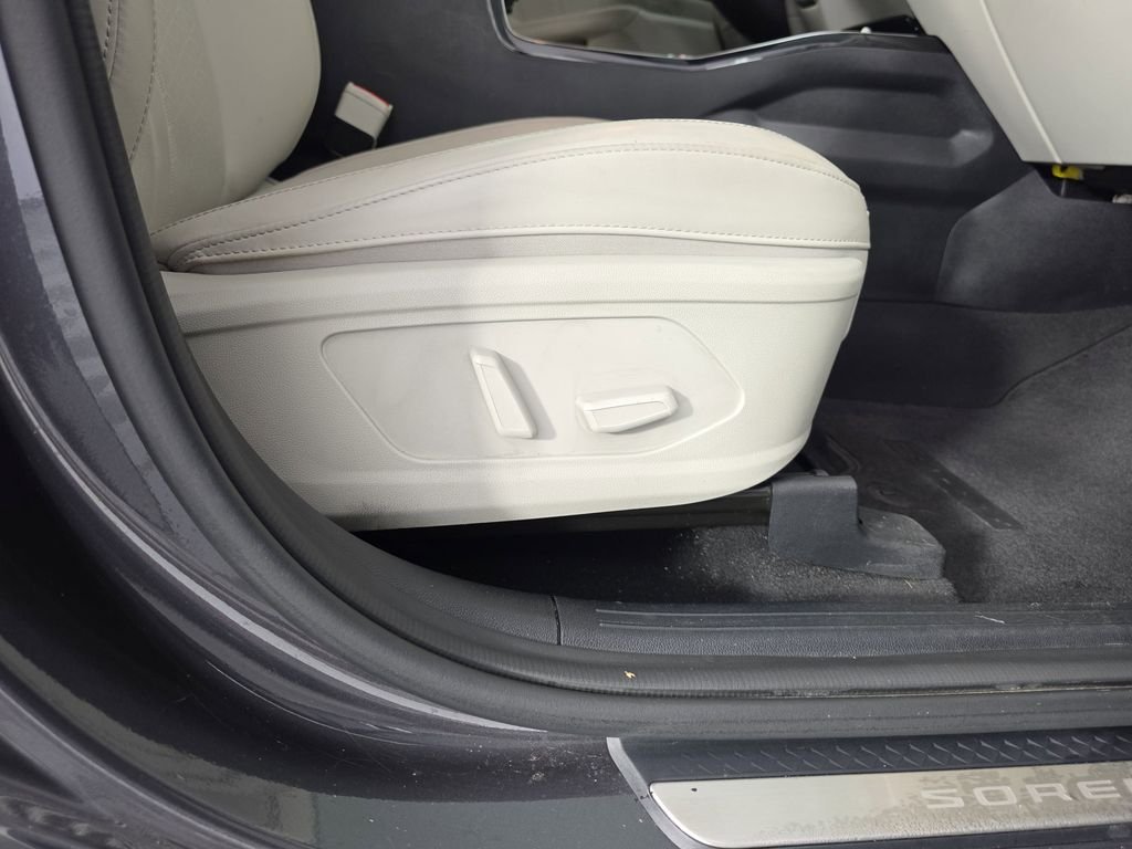 Used 2022 Gray Kia SX image 40