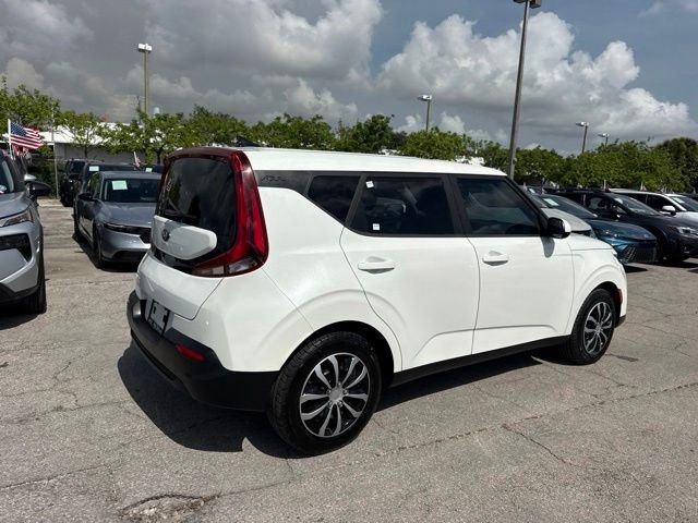 Used 2021 White Kia LX image 3