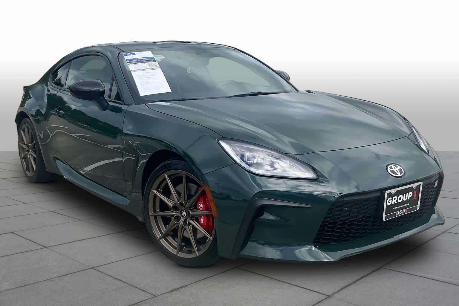 Used 2025 Ridge Green Toyota Hakone Edition image 3
