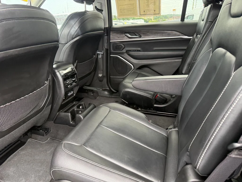 Used 2022 Gray Jeep Limited image 20