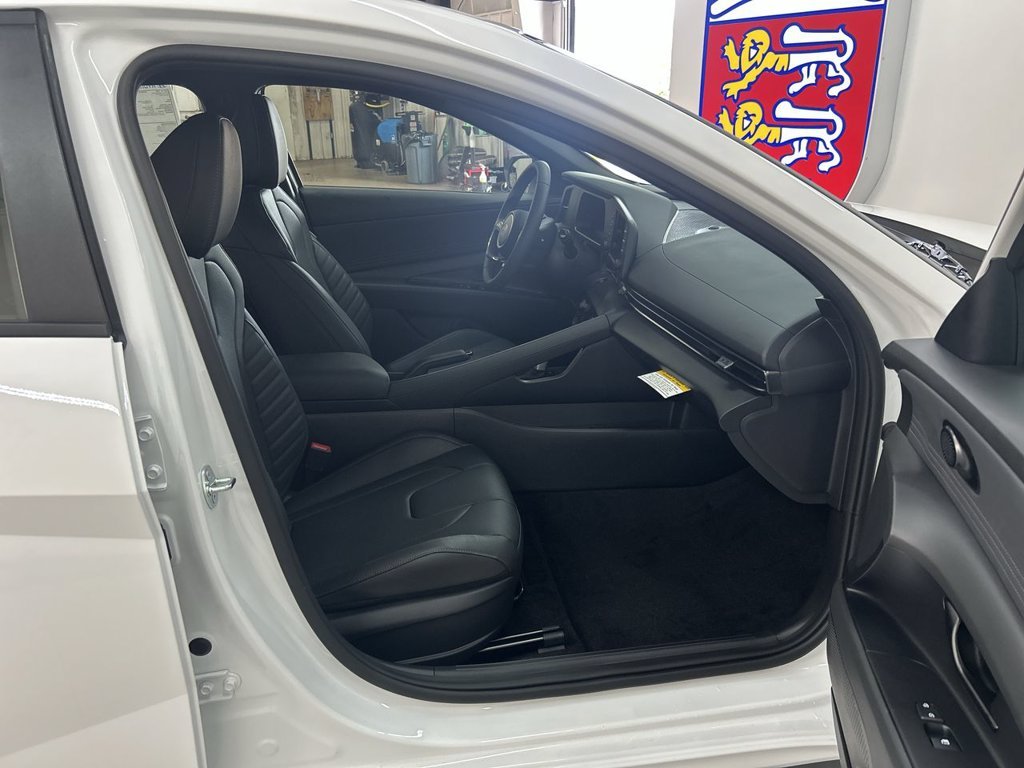 Used 2026 White Hyundai SEL Sport image 17