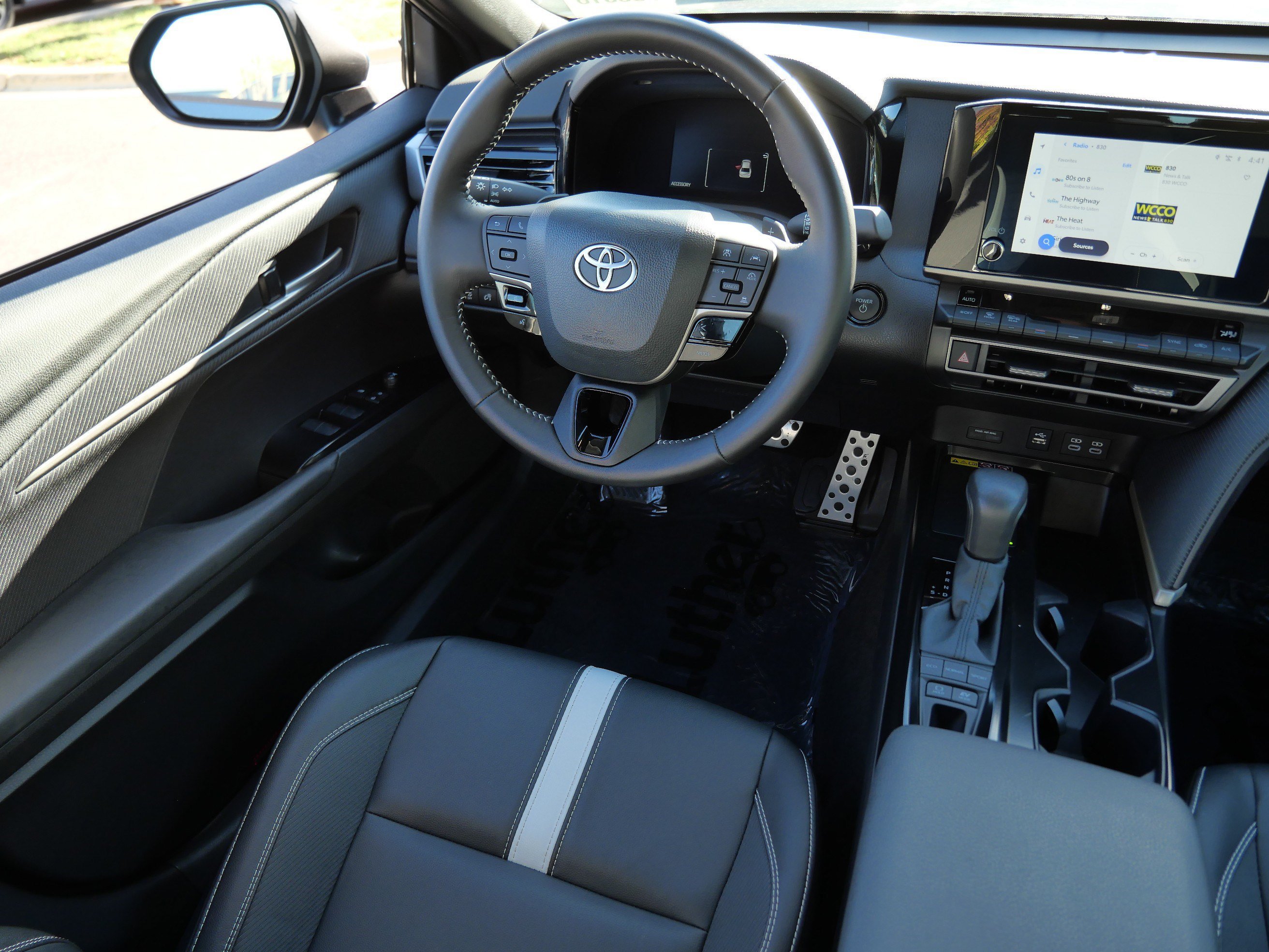 Certified Used 2026 Ocean Gem Toyota SE image 10
